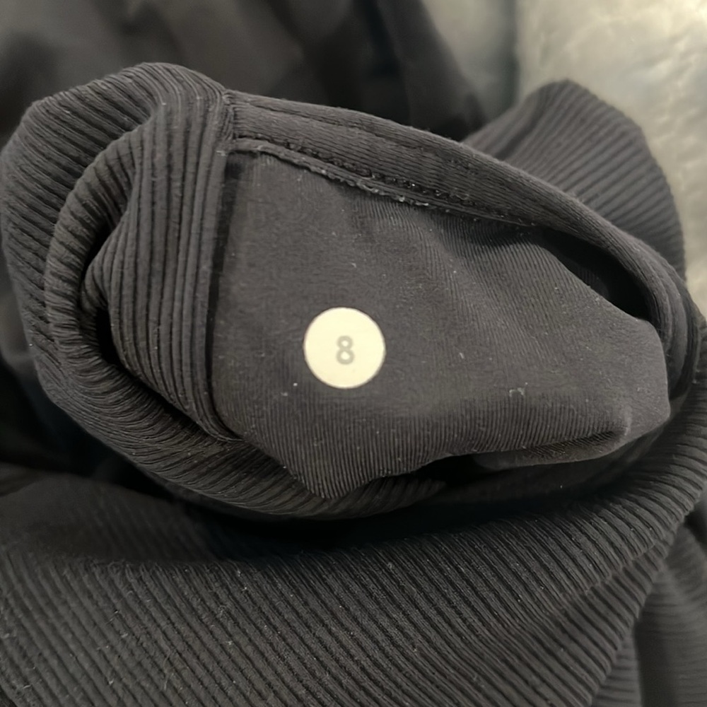 Lululemon Black Hooded Zip Jacket Size 8 - Picture 9 of 9